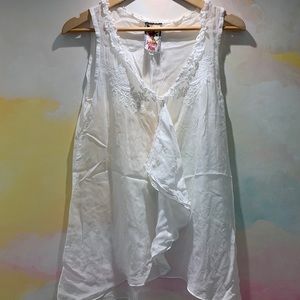 NWOT Johnny Was embroidered white tank